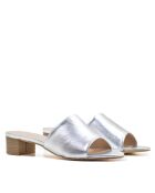 CA-462 muiltjes met hak van zilverkleurig metallic leer