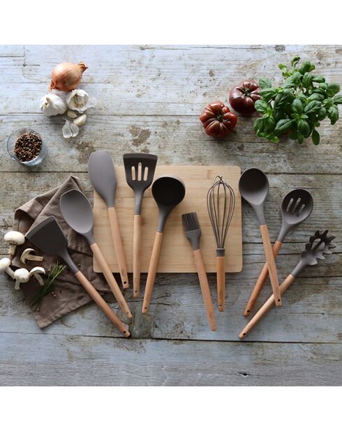 Cuchara Eliott de silicona con mango de madera de haya natural/marrón, 70 x 70 x 315 cm