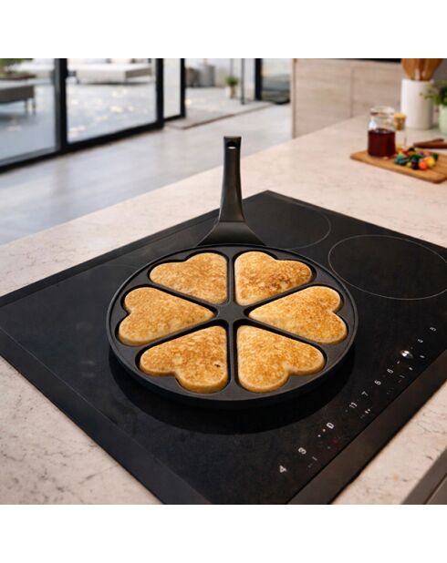 Poêle à pancake en forme de coeur en aluminium 6 trous noire - 26cm
