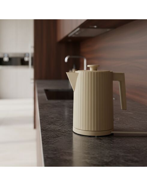 Beiger Wasserkocher aus gestreiftem Polypropylen, 1,7 l