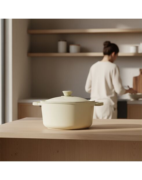 Reiner beiger Kochtopf aus recyceltem Aluminium aus Gusseisen - D.24cm