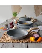 Poêle cannelle en aluminium avec poignée en bois clair - D.24cm