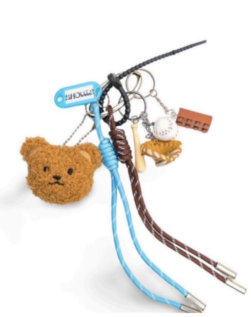 C2 #23 bruin/blauwe tasbedeltje