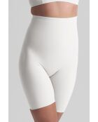 Short taille haute sculptant ivoire
