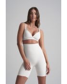 Short taille haute sculptant ivoire
