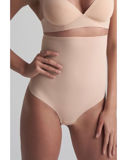 String sculptant taille haute beige