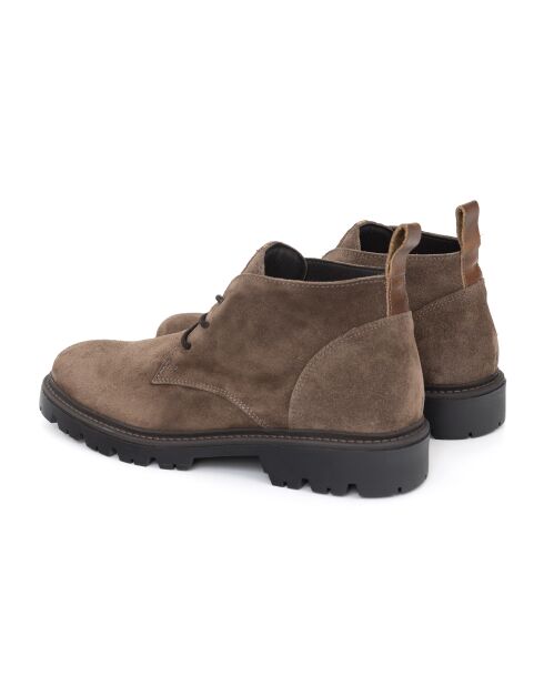 Braune Wildlederstiefel Serupe