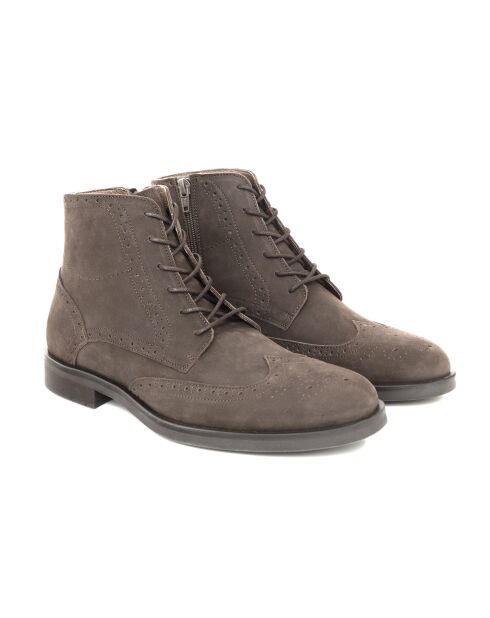 Stiefel Nisape aus taupefarbenem Veloursleder