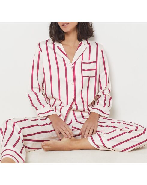 Monic shirt gedrukt op een witte achtergrond