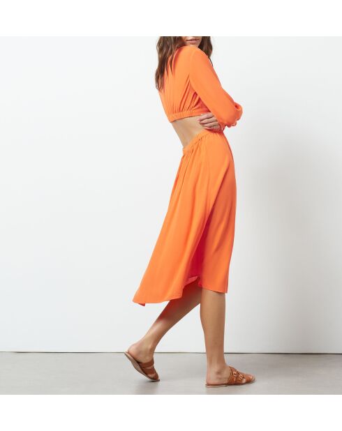 Orangefarbenes Hallo-Kleid