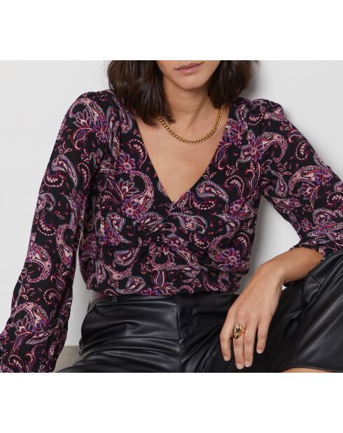 Ophelia blouse met print en paarse achtergrond