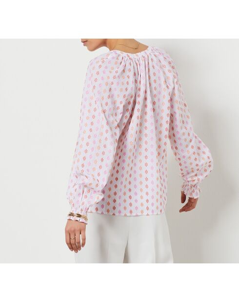 Blusa in jcq fared stampata su sfondo bianco