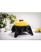 Grote zwarte gordijnen in het midden