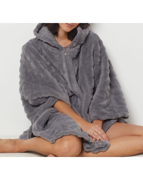 Poncho Nalane antracita