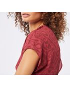 Romania jurk met opdruk op de achtergrond van baksteen