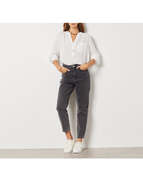 Een witte blouse van Maya