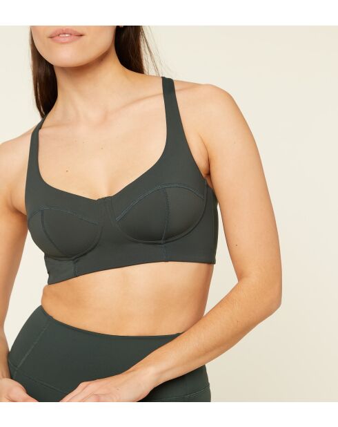 Stärkerer, tannengrüner Bügel-BH