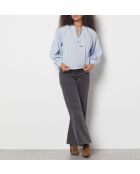 Una blusa blu azzurra Confiance