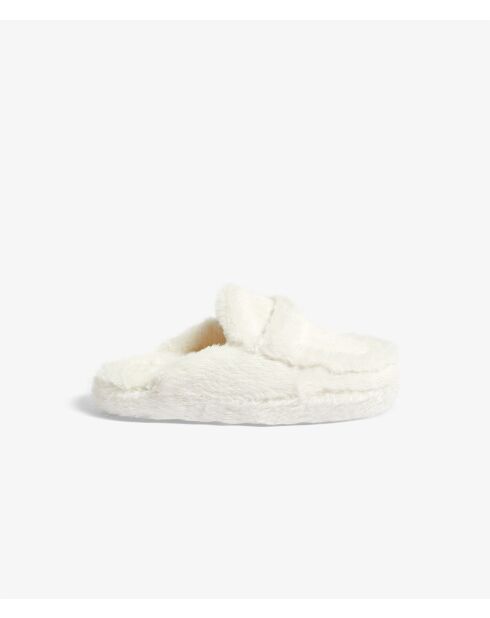 Nieuwe witte muiltjes van Harold