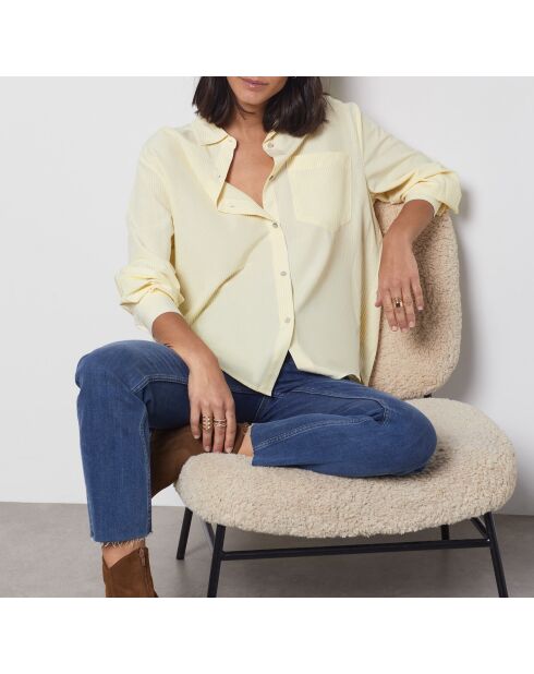 Een calinegeel zuurhemd