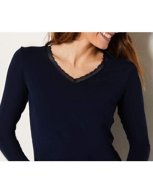 Warm Me Up Indigo T-shirt met kant