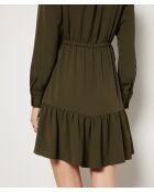 Ein olivfarbenes Kleid von Pepy in Khaki