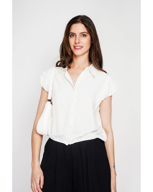 Camisa blanca oliva