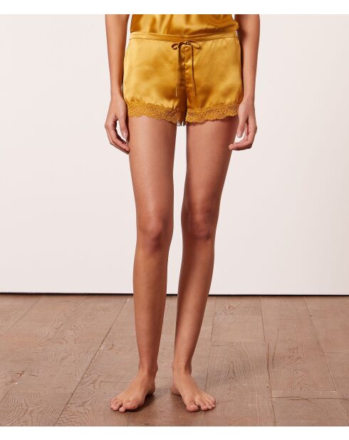 Melkgouden korte broek