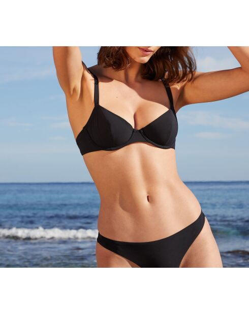 Unverzichtbarer schwarzer BH mit klassischem Bügel und ohne Schale