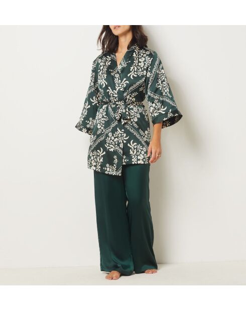 Bloemrijke groene dennennegligé