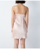 Milchrosafarbenes Nachthemd