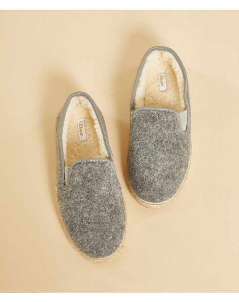 Essia antraciet gesloten muiltjes