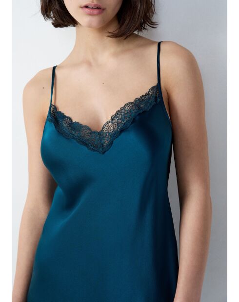 Melkachtig eendblauw nachtjapon