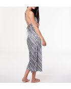 Camisón Reni estampado sobre fondo blanco