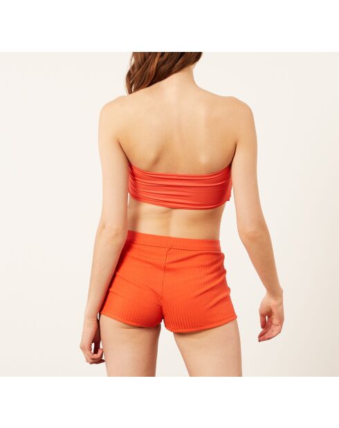 Orangefarbenes Crop-Tanktop mit Schal