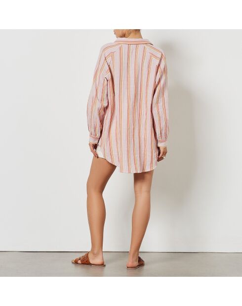 Figurgraue Bluse mit pinkem Hintergrunddruck