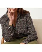 Bovila shirt gedrukt op een zwarte achtergrond