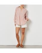 Figurgraue Bluse mit pinkem Hintergrunddruck