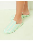 Thayna Pantoletten gedruckt auf grünem Hintergrund