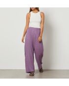 Lambert-Hose gedruckt auf blauem Hintergrund