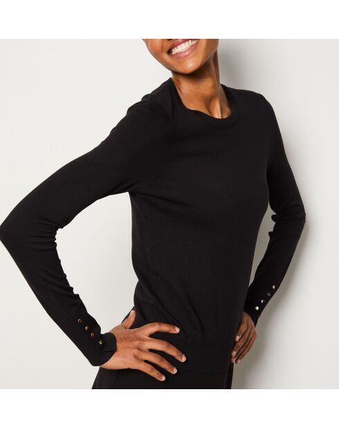 Schwarzer runder Pullover