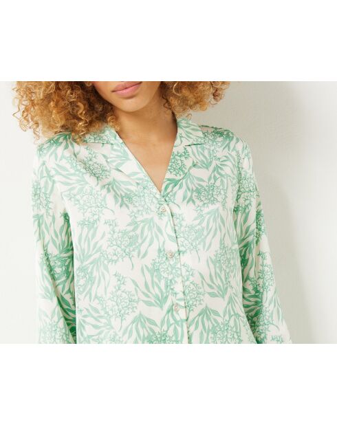 Tobia shirt gedrukt op een witte achtergrond