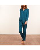 Beky shirt gedrukt op een groene achtergrond