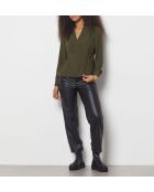 Una blusa color oliva Pepy Khaki