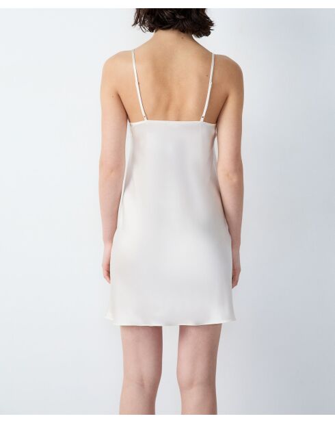 Nachthemd mit Milchperlen