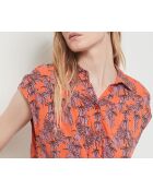 Felicita Shirt bedruckt mit Backsteinhintergrund