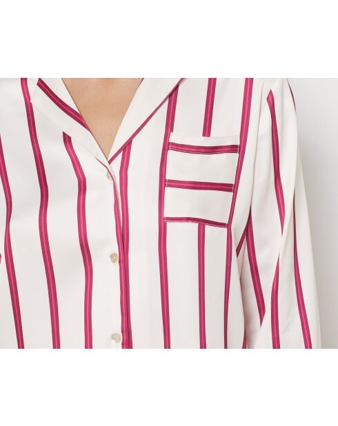 Monic shirt gedrukt op een witte achtergrond