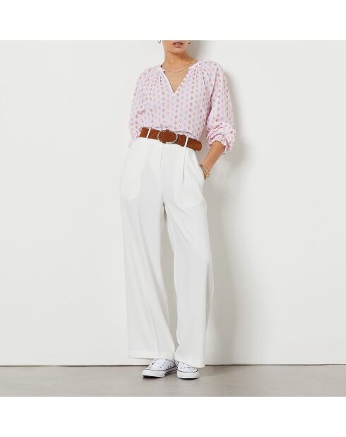 Blusa in jcq fared stampata su sfondo bianco