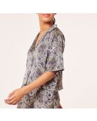 Reeva Shirt mit lila Hintergrundprint