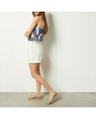 Gaelle tanktop gedrukt op blauwgrijze achtergrond